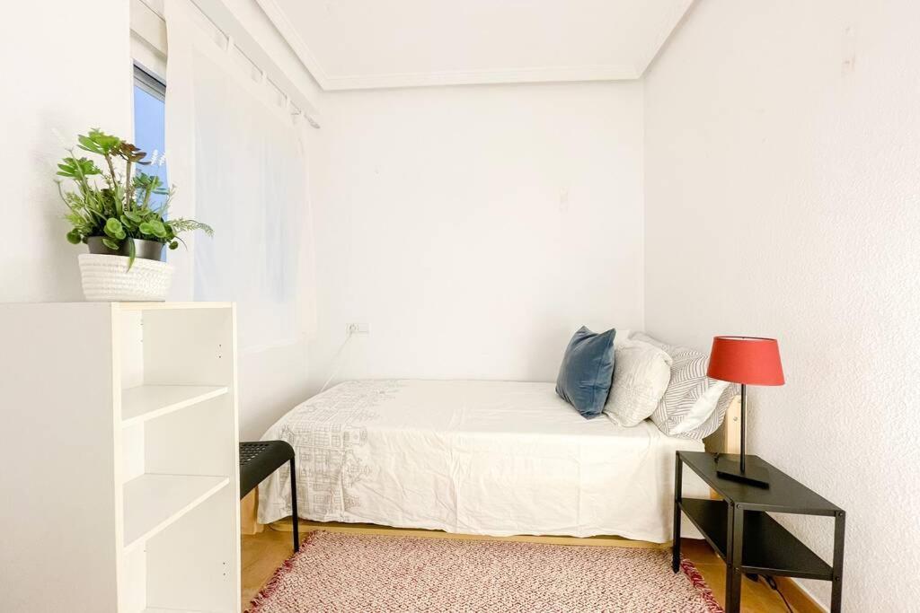 Coqueto Y Amplio Apartamento A 15 Min De La Playa Alicante Extérieur photo